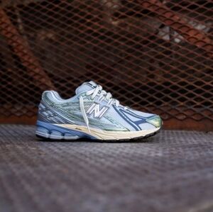 New Balance 1906 Sneakers Unisex In Metallic Ice Blue/Melon Water 8.5
